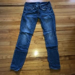 Lot Of Seven AE size 6 Jeans